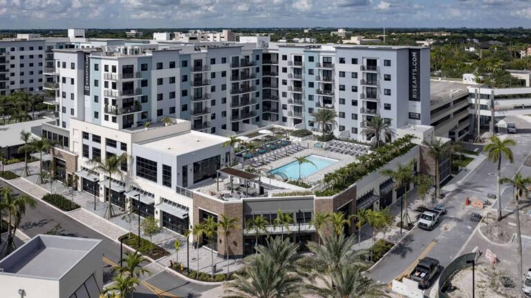 The Rise at Plantation Walk apartments highlighting rooftop pool
